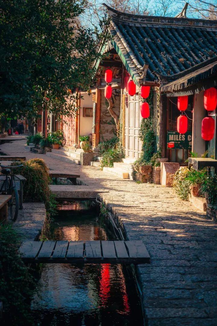 妈妈心肌梗塞医院20分钟才救过来有心跳，两天了，现在还在医院里面昏迷没有意识，醒过来的概率有多大?