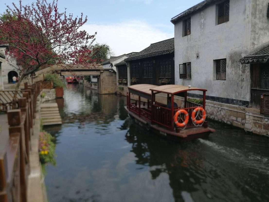 一线白领,盯上了5元面包